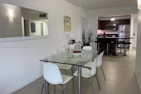 Condominio en venta en Miami Beach, Florida, 70.61 m2 № 1818380 - foto 5