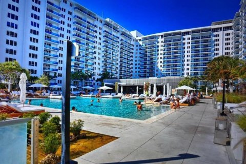 Condominio en venta en Miami Beach, Florida, 70.61 m2 № 1818380 - foto 10