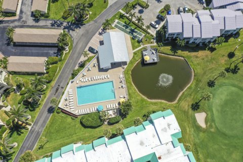 Copropriété à vendre à Fort Pierce, Floride: 2 chambres, 110.74 m2 № 884466 - photo 1