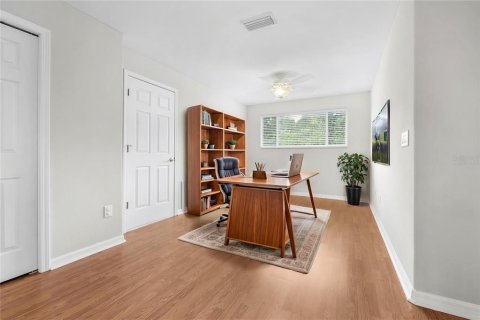 Casa en venta en Wesley Chapel, Florida, 5 dormitorios, 267.47 m2 № 2384080 - foto 20