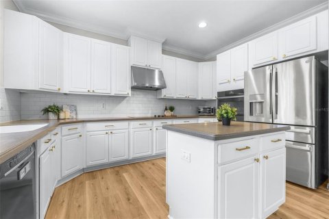 Casa en venta en Wesley Chapel, Florida, 5 dormitorios, 267.47 m2 № 2384080 - foto 12