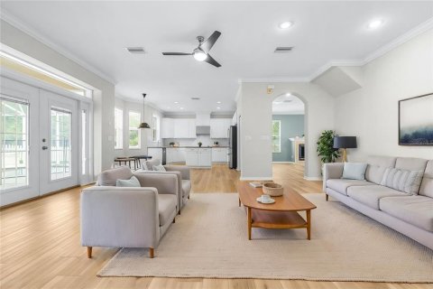 Casa en venta en Wesley Chapel, Florida, 5 dormitorios, 267.47 m2 № 2384080 - foto 4