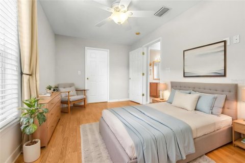 Casa en venta en Wesley Chapel, Florida, 5 dormitorios, 267.47 m2 № 2384080 - foto 14