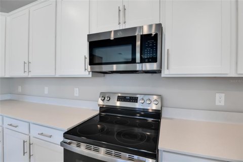 Casa en venta en DeLand, Florida, 4 dormitorios, 194.17 m2 № 2139978 - foto 8