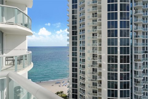 Copropriété à vendre à Sunny Isles Beach, Floride: 2 chambres, 139.07 m2 № 1763273 - photo 15