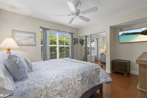 House in Stuart, Florida 4 bedrooms, 268.86 sq.m. № 2187161 - photo 14