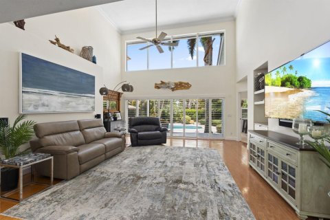 House in Stuart, Florida 4 bedrooms, 268.86 sq.m. № 2187161 - photo 7