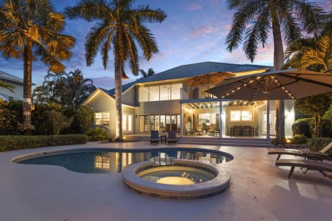 House in Stuart, Florida 4 bedrooms, 268.86 sq.m. № 2187161 - photo 24