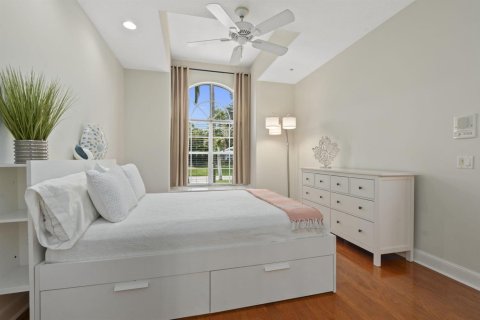 House in Stuart, Florida 4 bedrooms, 268.86 sq.m. № 2187161 - photo 15