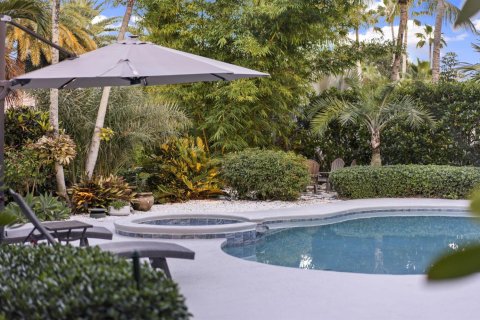 House in Stuart, Florida 4 bedrooms, 268.86 sq.m. № 2187161 - photo 29