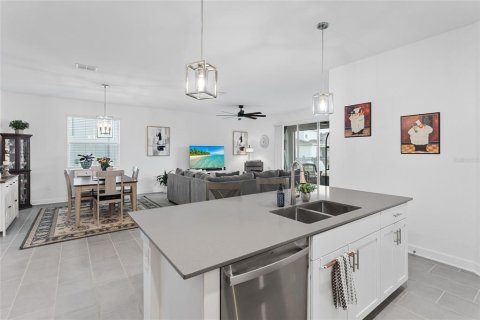 Casa en venta en Davenport, Florida, 4 dormitorios, 188.78 m2 № 1918227 - foto 17