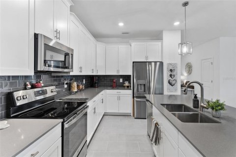 Casa en venta en Davenport, Florida, 4 dormitorios, 188.78 m2 № 1918227 - foto 16