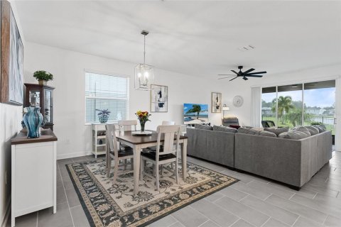 Casa en venta en Davenport, Florida, 4 dormitorios, 188.78 m2 № 1918227 - foto 12