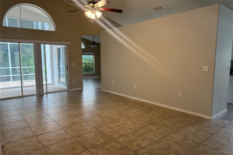 House in Venice, Florida 3 bedrooms, 174.66 sq.m. № 2427415 - photo 7