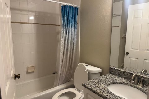 House in Venice, Florida 3 bedrooms, 174.66 sq.m. № 2427415 - photo 19