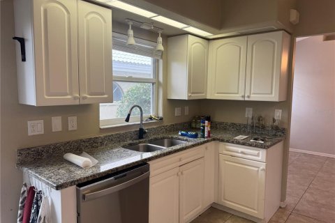 House in Venice, Florida 3 bedrooms, 174.66 sq.m. № 2427415 - photo 14