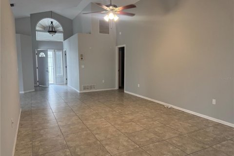 House in Venice, Florida 3 bedrooms, 174.66 sq.m. № 2427415 - photo 6