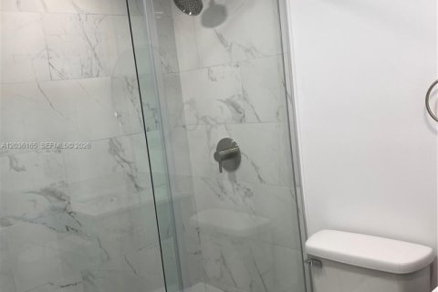 Copropriété à louer à Miami, Floride: 2 chambres, 83.24 m2 № 2086013 - photo 5