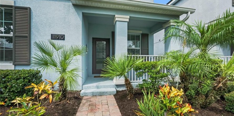 House in Orlando, Florida 5 bedrooms, 245.08 sq.m. № 1817817