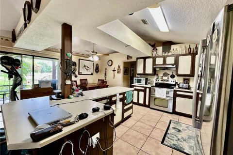 Casa en venta en Astor, Florida, 2 dormitorios, 201.41 m2 № 1831444 - foto 8