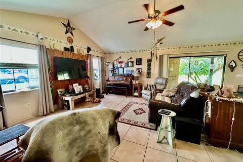 Casa en venta en Astor, Florida, 2 dormitorios, 201.41 m2 № 1831444 - foto 7