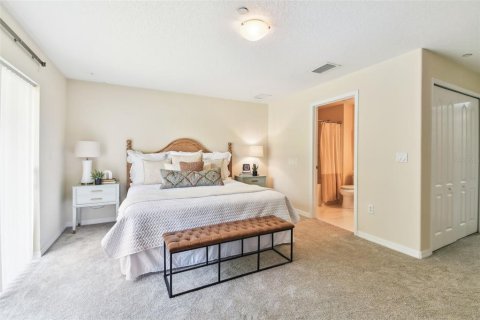 Townhouse in Brandon, Florida 3 bedrooms, 178.09 sq.m. № 1659626 - photo 15
