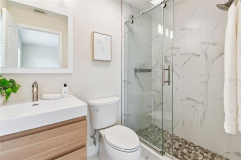 Townhouse in Brandon, Florida 3 bedrooms, 178.09 sq.m. № 1659626 - photo 20