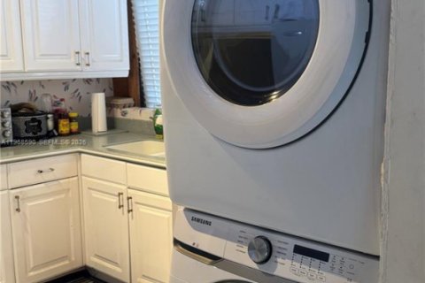 Touwnhouse à vendre à Fort Lauderdale, Floride: 3 chambres, 145.39 m2 № 2031612 - photo 8