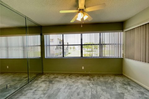 Condo in Sunrise, Florida, 1 bedroom  № 2014822 - photo 18