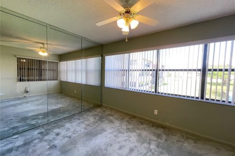 Condo in Sunrise, Florida, 1 bedroom  № 2014822 - photo 19