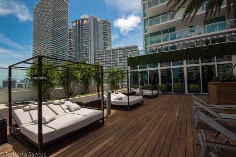 Condo in Miami, Florida  № 2052829 - photo 13