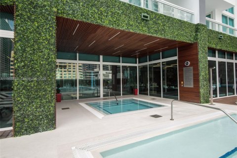 Condo in Miami, Florida  № 2052829 - photo 14