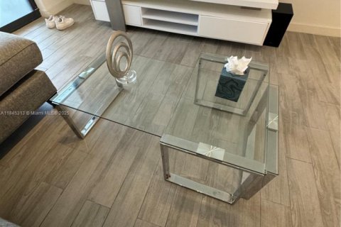 Copropriété à louer à Miami, Floride: 1 chambre, 70.61 m2 № 1840997 - photo 2