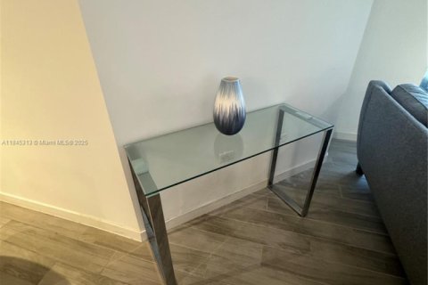 Copropriété à louer à Miami, Floride: 1 chambre, 70.61 m2 № 1840997 - photo 3