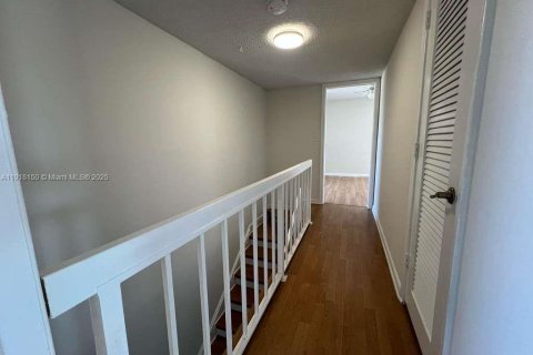 Condo in Deerfield Beach, Florida, 2 bedrooms  № 2297739 - photo 11