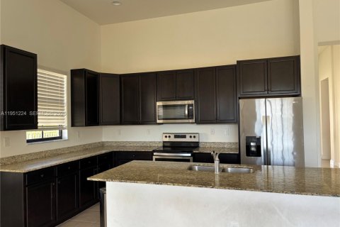 Villa ou maison à louer à Ave Maria, Floride: 4 chambres № 2077338 - photo 5