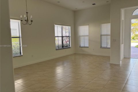 Villa ou maison à louer à Ave Maria, Floride: 4 chambres № 2077338 - photo 6