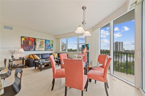 Copropriété à vendre à Aventura, Floride: 2 chambres, 132.94 m2 № 2170231 - photo 9