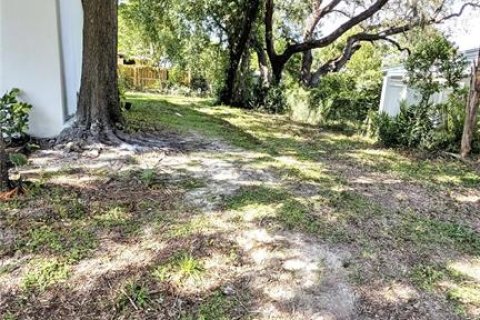 House in Temple Terrace, Florida 4 bedrooms, 155.15 sq.m. № 1854410 - photo 13