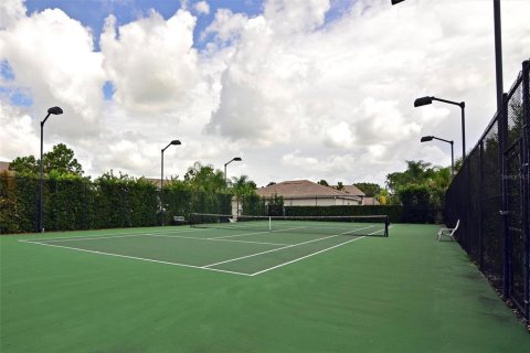 Condo in Bradenton, Florida, 2 bedrooms  № 1902510 - photo 23