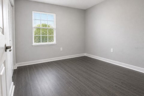 Townhouse in Winter Haven, Florida 2 bedrooms, 97.55 sq.m. № 2377793 - photo 8