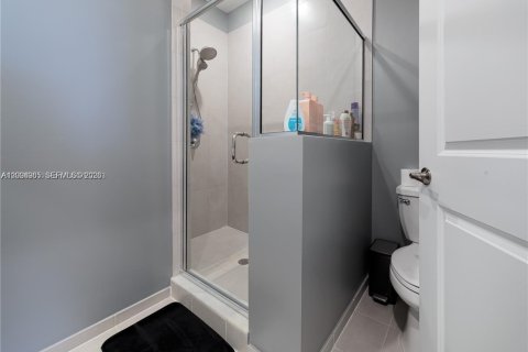 Touwnhouse à louer à Homestead, Floride: 4 chambres, 169.73 m2 № 2397621 - photo 17