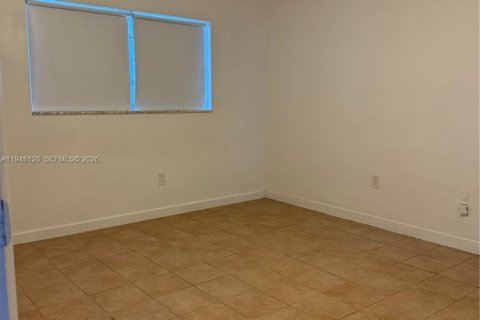 Condo in Aventura, Florida, 1 bedroom № 2004176 - photo 9