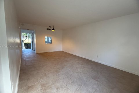 Condo in Aventura, Florida, 1 bedroom № 2004176 - photo 6