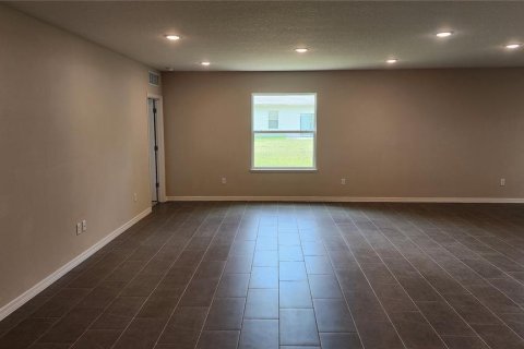 Casa en alquiler en Palm Bay, Florida, 4 dormitorios, 173.45 m2 № 1913578 - foto 3