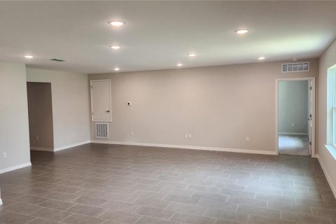 Casa en alquiler en Palm Bay, Florida, 4 dormitorios, 173.45 m2 № 1913578 - foto 8