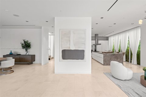 Casa en venta en Miami Beach, Florida, 4 dormitorios № 1466662 - foto 14