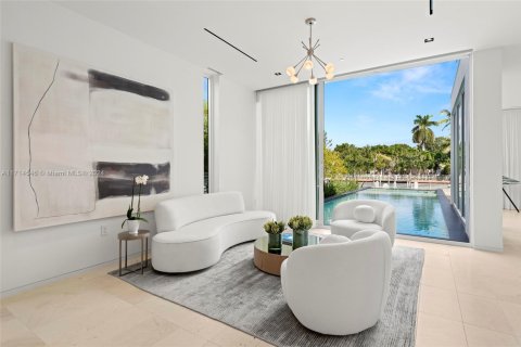 Casa en venta en Miami Beach, Florida, 4 dormitorios № 1466662 - foto 17