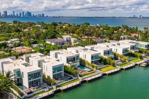 Casa en venta en Miami Beach, Florida, 4 dormitorios № 1466662 - foto 5