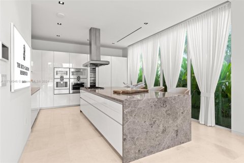 Casa en venta en Miami Beach, Florida, 4 dormitorios № 1466662 - foto 19